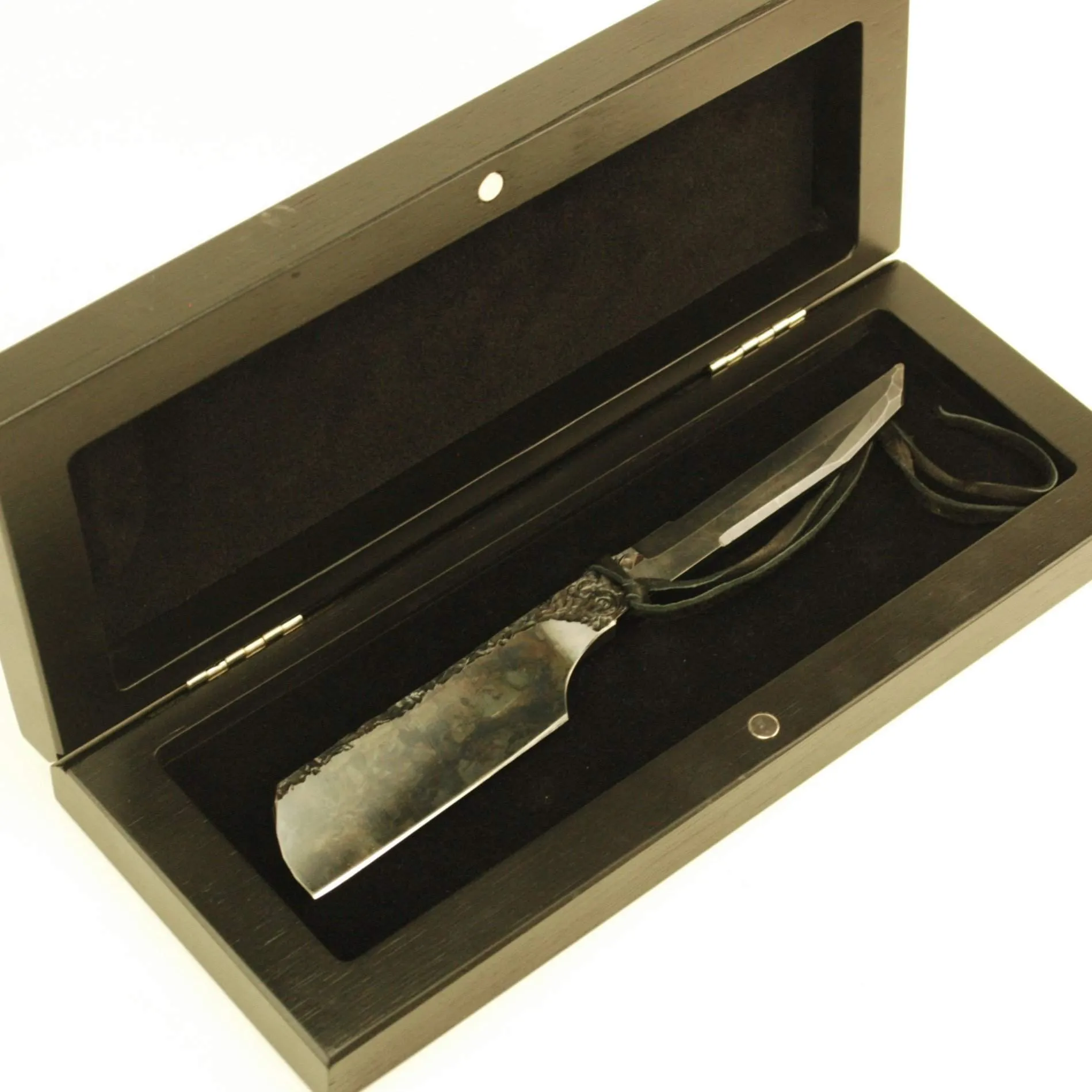 SOLD-Dylan Farnham #51, "The Dark Crystal" 7/8, Quarter-Hollow Kamisori Straight Razor, with custom storage box