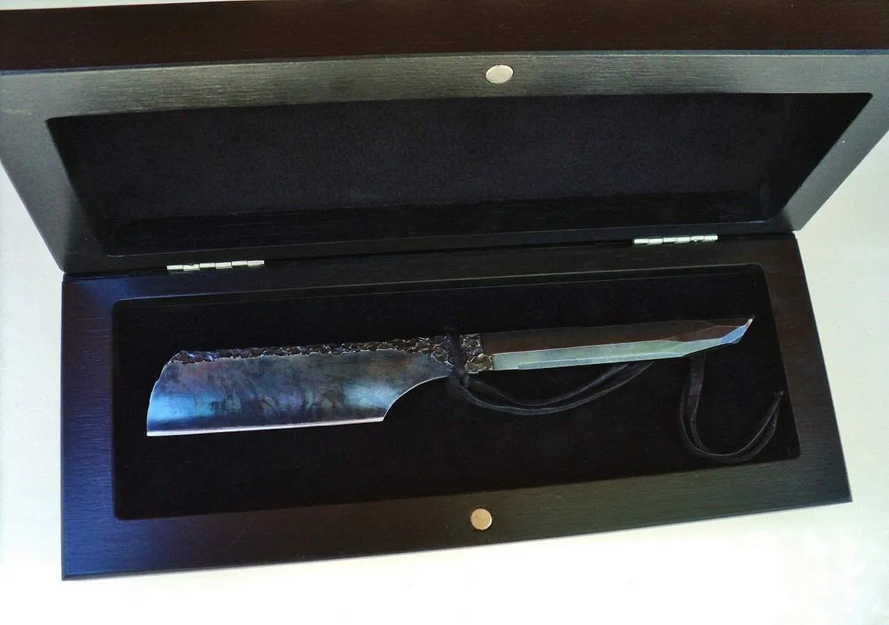 SOLD-Dylan Farnham #51, "The Dark Crystal" 7/8, Quarter-Hollow Kamisori Straight Razor, with custom storage box